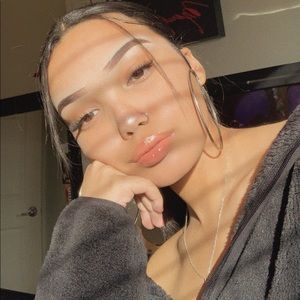 Meet your Posher, Milan